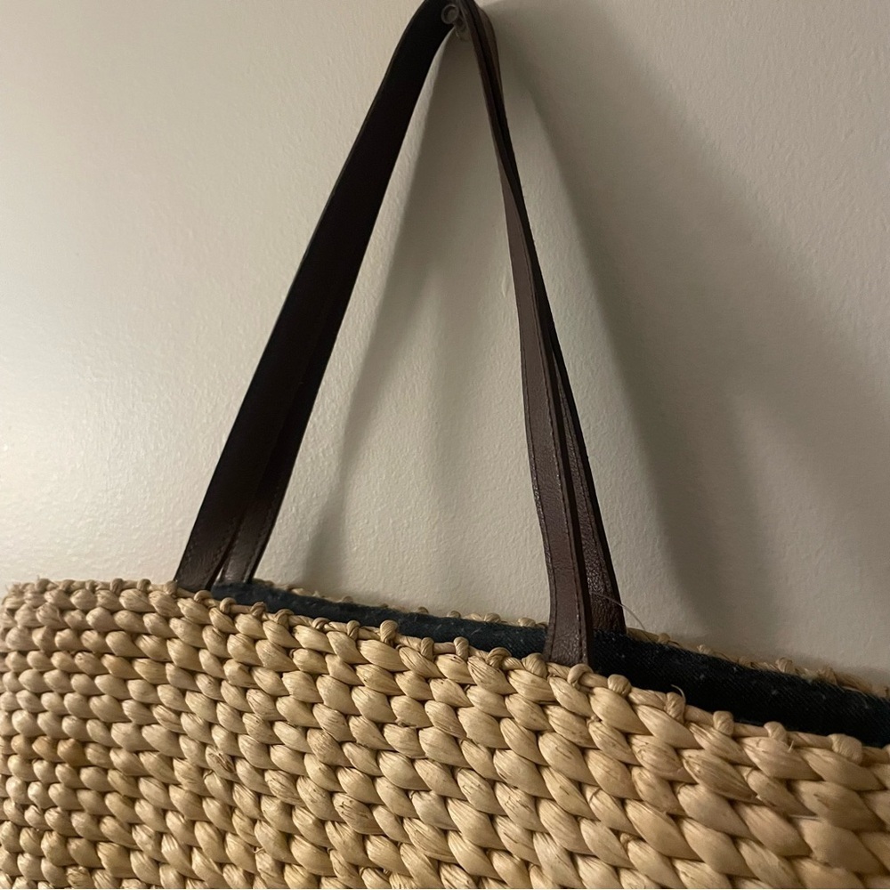 Woven Tote Bag with American Flag Design - Picture 5 of 9